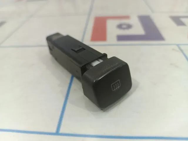 Кнопка обогрева стекла Vortex Estina A21-3744010