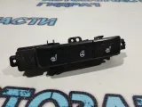 Кнопка обогрева сидений Kia Rio 4 X-line 93300H0200. И руля.