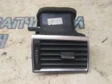 Дефлектор воздушный правый Audi A8 2003 4E0820902D Отличное состояние