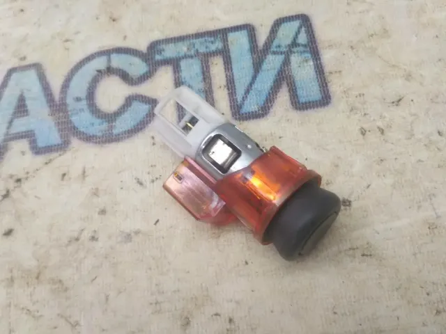 Прикуриватель Audi A8 2003 4B0919305B Отличное состояние