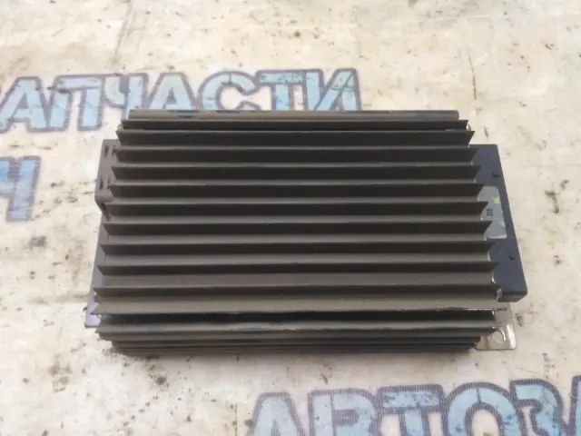 Усилитель акустической системы Audi A8 2003 4E0035223A Отличное состояние BOSE.