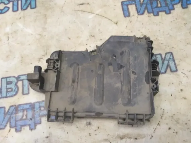 Крышка блока предохранителей Audi A8 2003 4E1937128A Отличное состояние