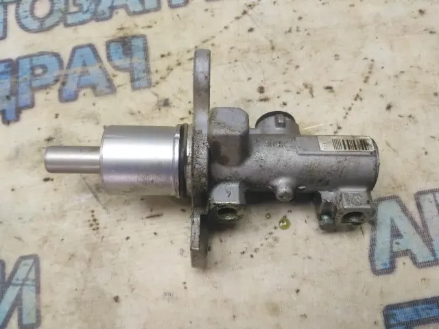 Цилиндр тормозной главный Audi A8 2003 3D0611021 Отличное состояние