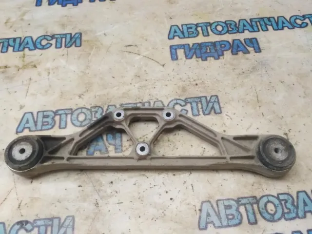 Кронштейн редуктора Audi A8 2003 4E0599285 Хорошее состояние