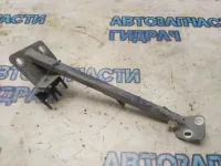 Кронштейн передний Audi A8 2003 Отличное состояние