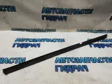 Накладка стекла заднего правого внутренняя Toyota Avensis 2007 6817305091 Отличное состояние
