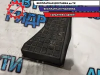 Накладка под ногу водителя Toyota Avensis 2007 5819205030 Отличное состояние