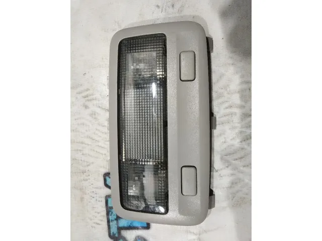 Плафон салонный Toyota Avensis 2007 8125005021 Отличное состояние