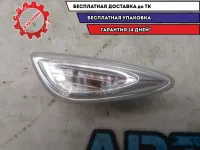 Повторитель на крыло правый белый Kia Ceed 2014 92304A2000 Отличное состояние