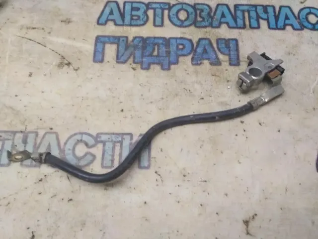 Клемма аккумулятора минус Ford Focus 3  AV6N10C679BA  Отличное состояние