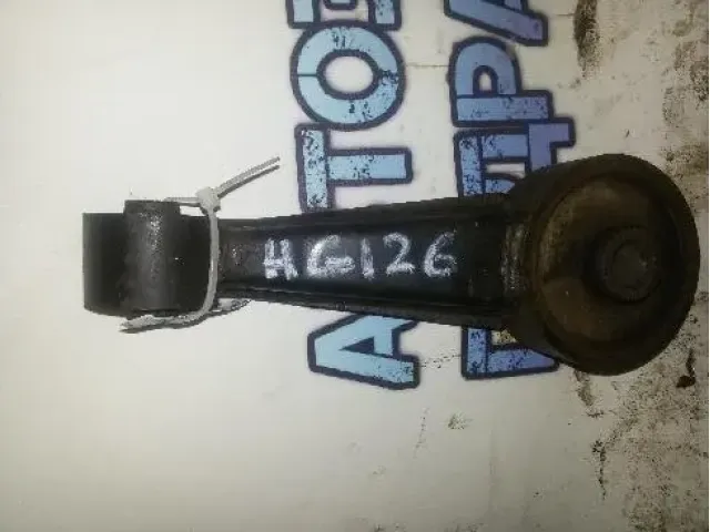 крепеж двигателя hyundai getz