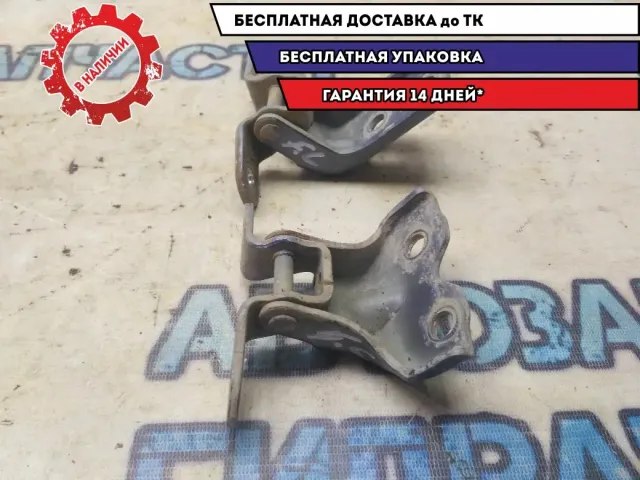 Петли двери передней левой Hyundai i20 2010 793151Y000 Отличное состояние