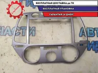 Накладка декоративная Hyundai i20 2010 847401J100UX Отличное состояние