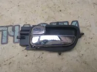 Ручка двери внутренняя левая Hyundai i20 2010 826101J0009P Отличное состояние