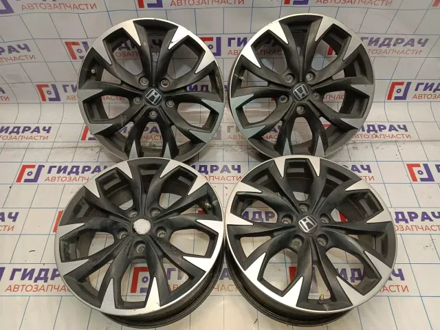 Комплект литых дисков R17 5*114.3 4 шт.