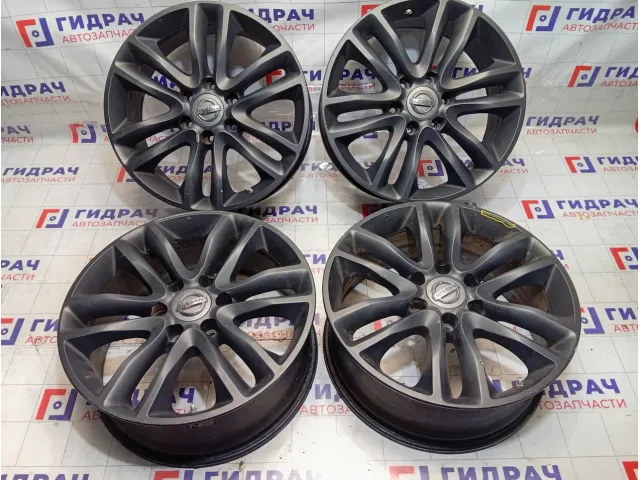 Комплект оригинальных литых дисков Nissan R20 6*139.7