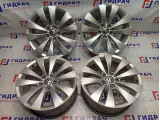 Комплект оригинальных литых дисков Volkswagen R17 5*112