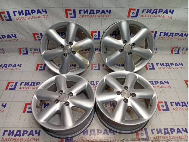 Комплект оригинальных литых дисков Nissan R15 4*100