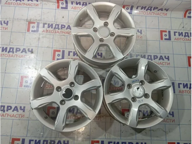 Литой диск R15 4*114,3