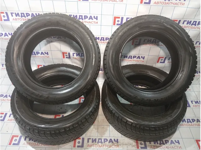 Комплект всесезонных шин Triangle 235/60 R18