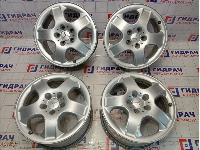 Комплект оригинальных литых дисков Mersedes R17 5*112