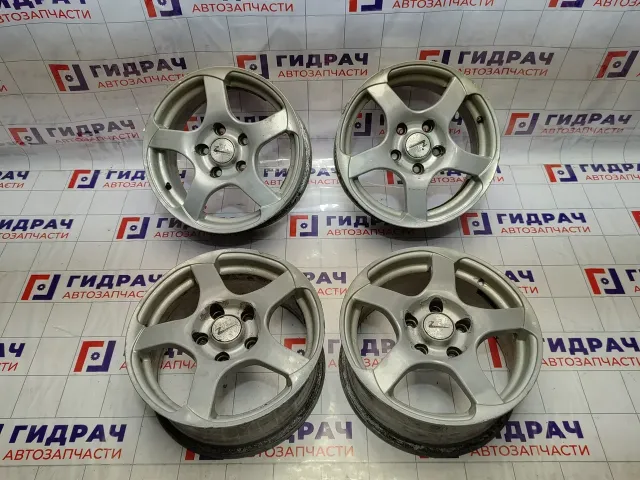 Комплект литых дисков R15 5*114.3