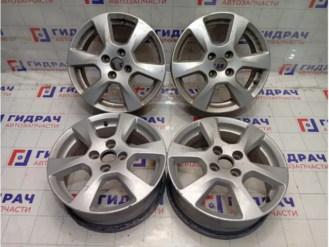 Комплект оригинальных литых дисков Lada R15 4*100