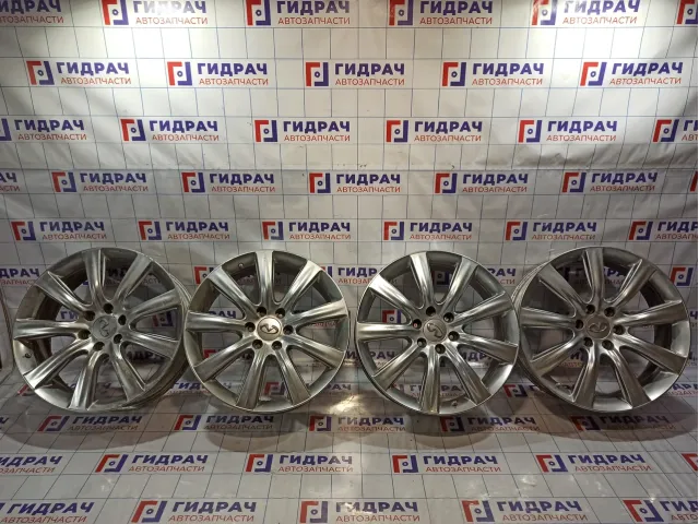 Комплект оригинальных литых дисков Nissan R22 6*137