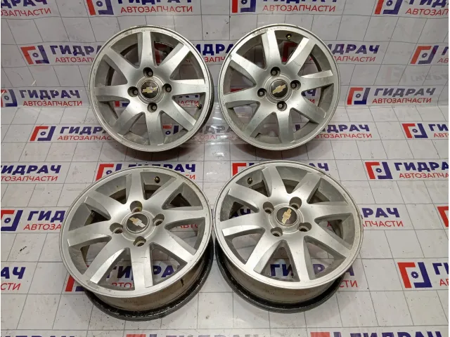Комплект оригинальных литых дисков Chevrolet R15 4*114.3
