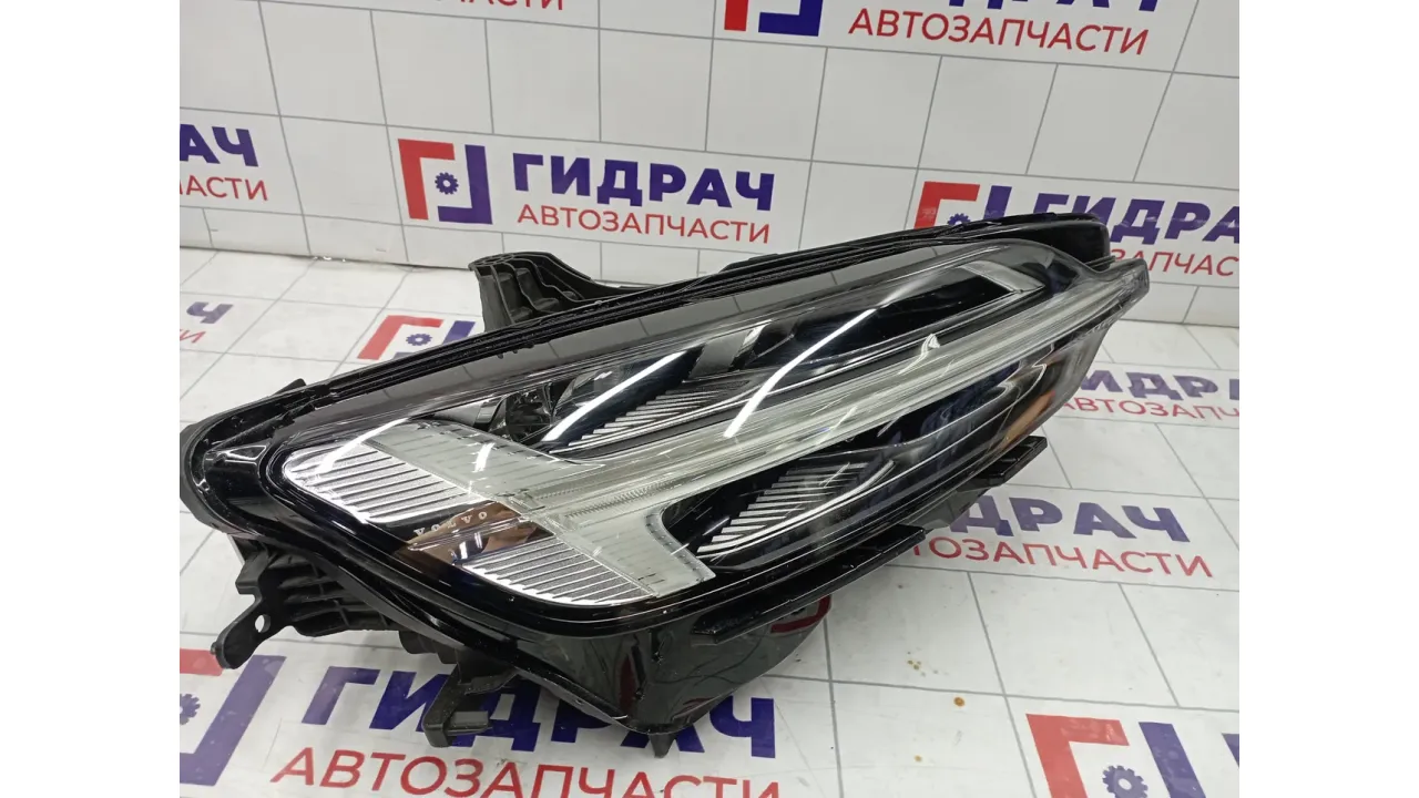 Фара правая Volvo S60 2019>