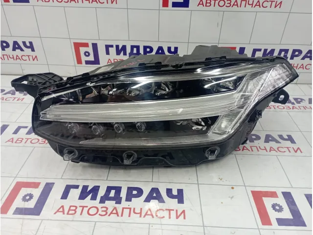 Фара левая Volvo XC90 2015>