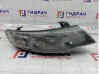 Фара правая Kia Cerato 2 921021M020