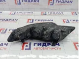 Фара правая Kia Cerato 2 921021M020