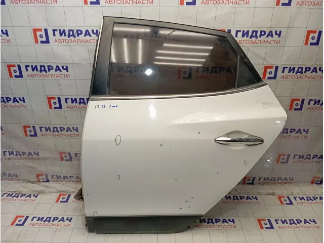 Дверь задняя левая Hyundai ix35 770032Y001