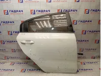 Дверь задняя правая Kia Rio 4 77004H000