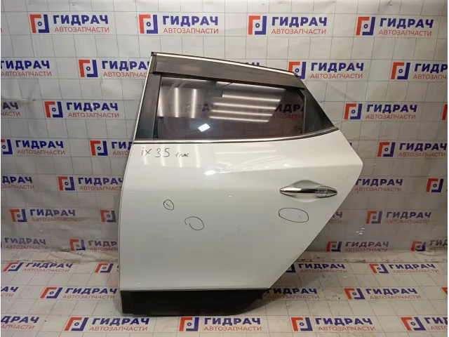 Дверь задняя левая Hyundai ix35 770032Y001