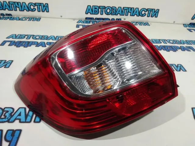 Фонарь задний левый Renault Sandero 2 265554085R.