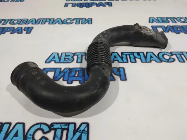 Патрубок воздушного фильтра Renault Sandero 2. 165559019R.