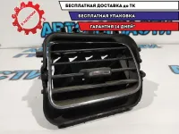 Дефлектор воздушный правый Renault Sandero 2. 687501077R.