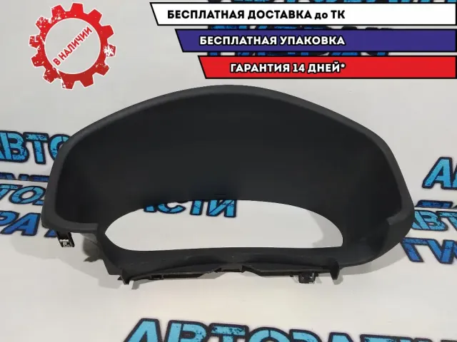 Накладка  Renault Sandero 2. 682401394R.