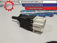 Датчик включения стопсигнала Renault Sandero 2. 253206170R.