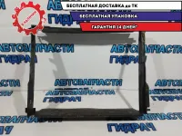 Кожух вентилятора  Renault Sandero 2. 215596207R.