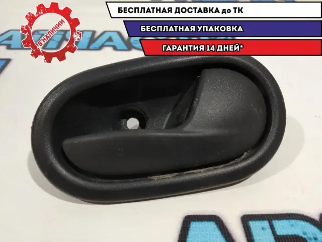 Ручка двери внутренняя правая Renault Sandero 2. 826721919R.