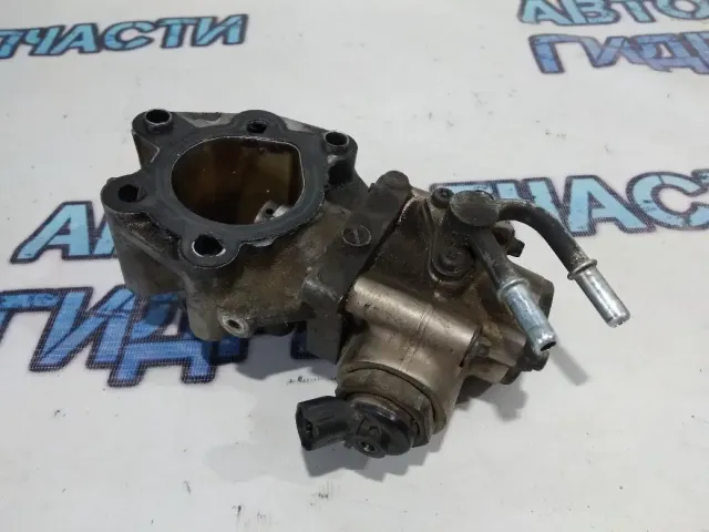 Насос (ТНВД) бензиновый Mazda CX-7 L3K91335ZB