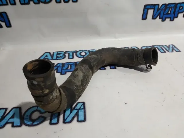 Патрубок радиатора Mazda CX-7 L33M1518YD