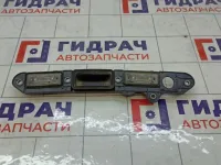 Кнопка открывания багажника Volkswagen Jetta V 1T0827574L