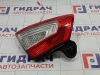 Фонарь задний внутренний левый Ford Mondeo IV рестайлинг 1744244