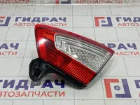 Фонарь задний внутренний правый Ford Mondeo IV рестайлинг 1744243
