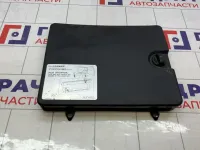 Ящик для инструментов Mitsubishi Pajero III MR402260