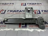 Стеклоподъемник механ. задний правый Renault Duster 827208112R.